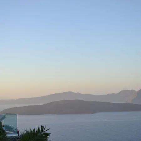 Maison Des Lys - Luxury Hotel Akrotírion