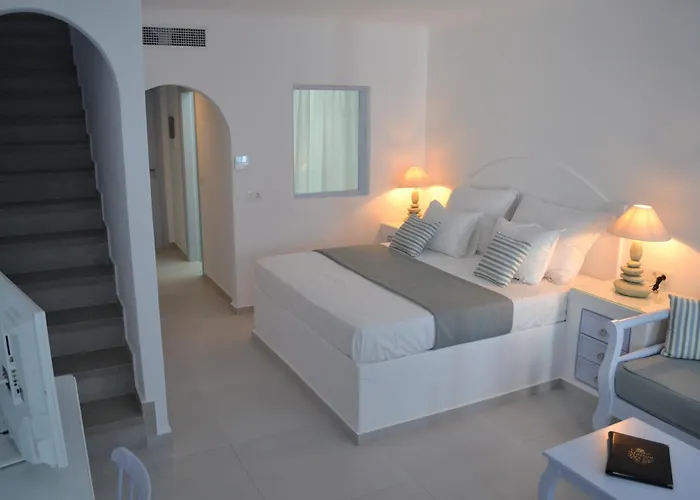 Maison Des Lys - Luxury Hotel Akrotírion