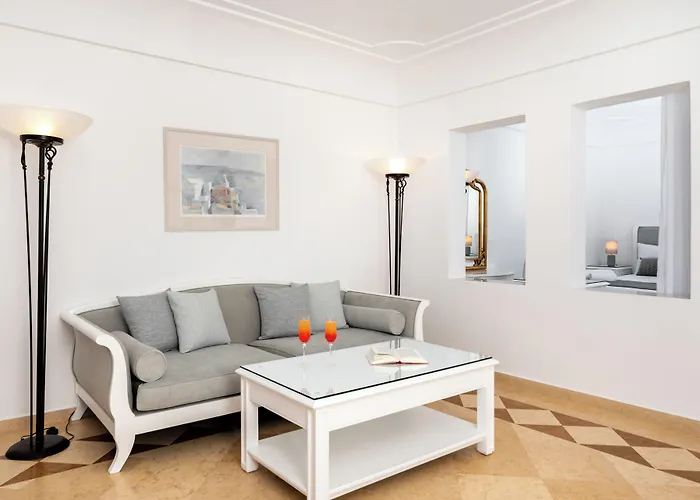 Maison Des Lys - Luxury Otel Akrotírion