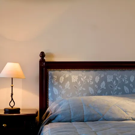 Maison Des Lys - Luxury Hotell