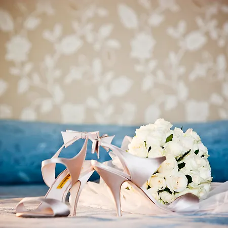 Maison Des Lys - Luxury Szálloda