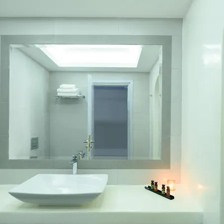 Maison Des Lys - Luxury Hotell 4*
