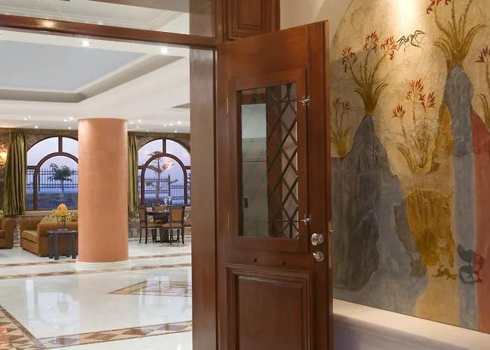 Maison Des Lys - Luxury Hotel Akrotírion