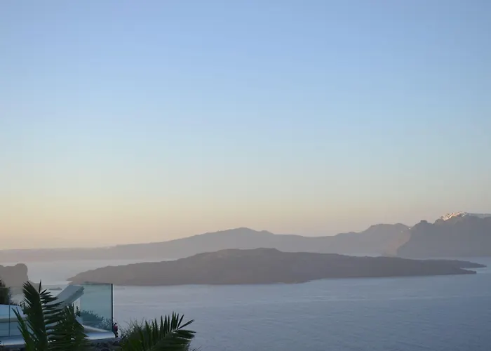 Maison Des Lys - Luxury Hotel Akrotírion